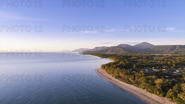 Australia, Queensland, Sea and coastline