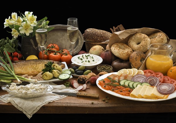 Bagels, cream cheese, salmon and vegetables