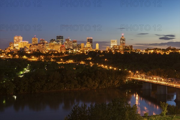 Canada, Alberta, Edmonton, Cityscape at dusk