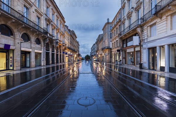 France, Nouvelle-Aquitaine, Bordeaux, Street in old town