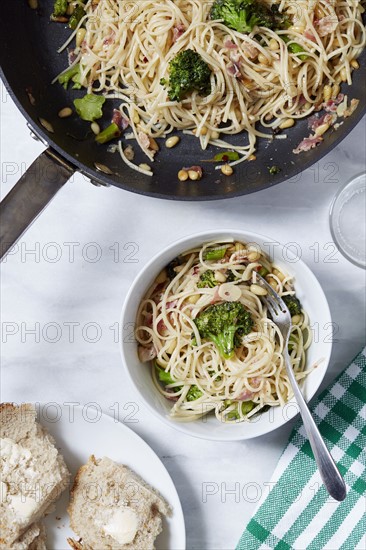 Pasta with broccoli and pine nuts