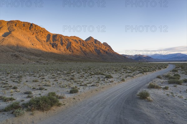 USA, California, Empty road in Death Valley National Park
