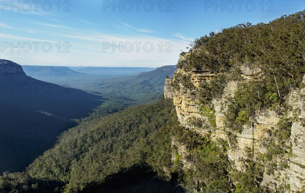 Australia, New South Wales, Wentworth Falls, Horizon over mountains on sunny day