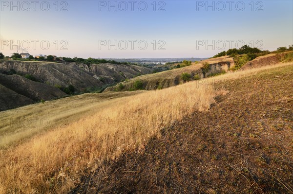 Ukraine, Dnepropetrovsk region, Novomoskovsk district, Landscape with ravine