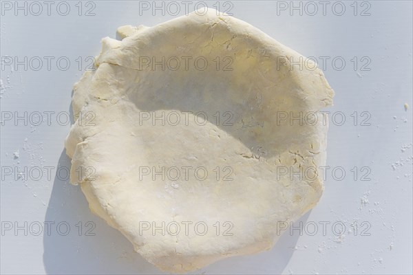 Raw pie crust