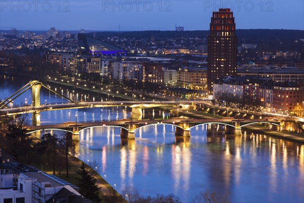 River Maine at sunset through Frankfurt, Germany