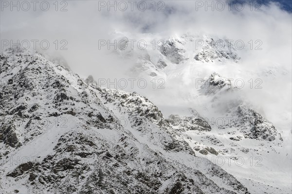 Low cloud over mountains in Mount Cook National Park, New Zealand