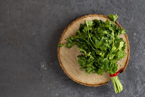 Bunch of parsley on cutting board