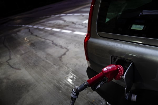 Fuel nozzle in car