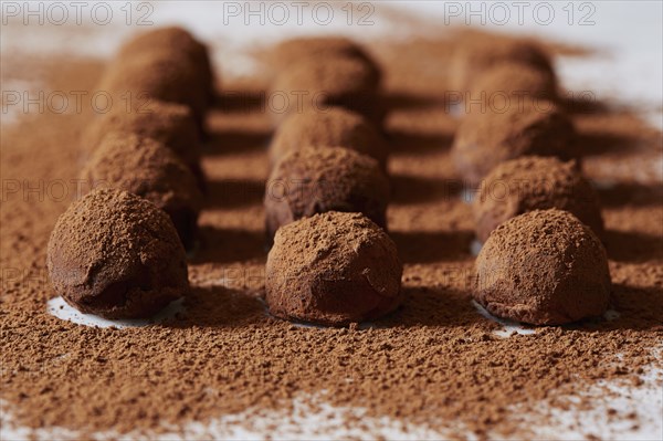 Chocolate truffles with cocoa powder