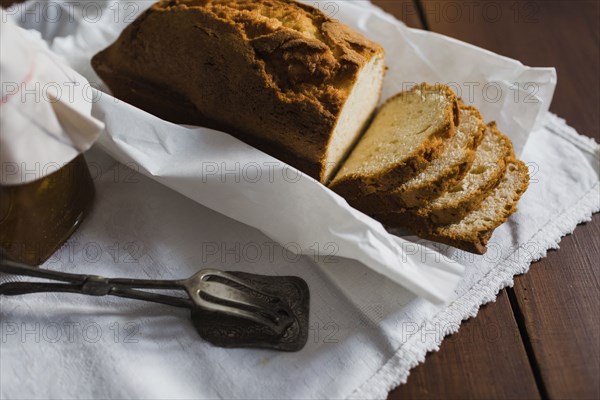 Sliced loaf cake