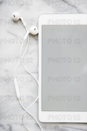 Earphones and digital tablet