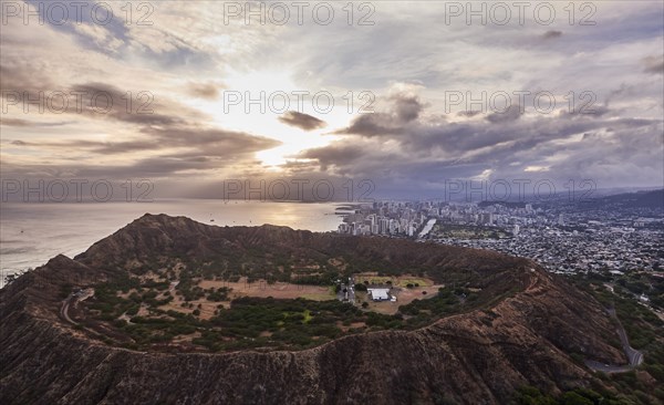 USA, Hawaii, Honolulu, Ariel view of Diamond Head at sunset