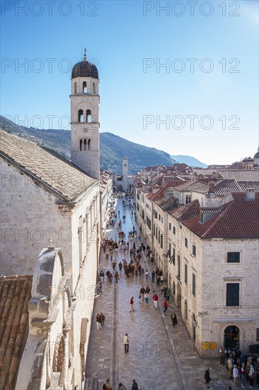 Croatia, Dubrovnik, Tourists in old town street