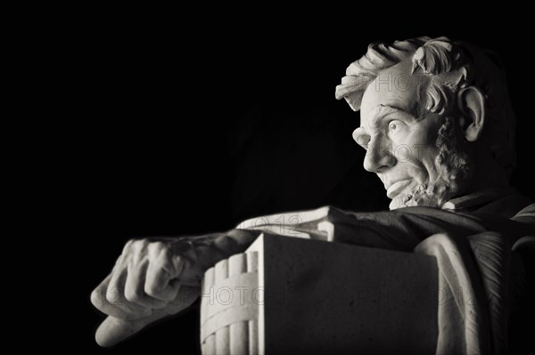 USA, Washington D.C., Abraham Lincoln statue in Lincoln Memorial