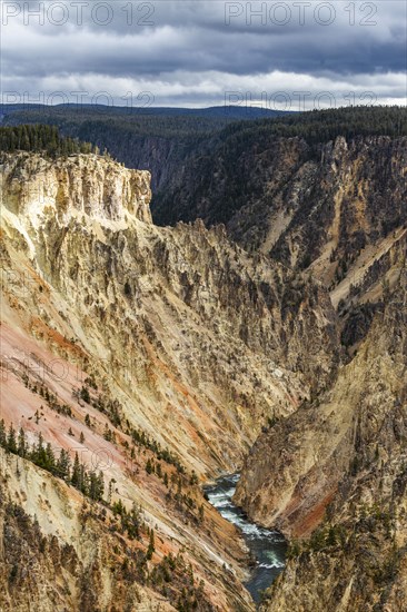Yellowstone River flowing through Grand Canyon in Yellowstone National Park