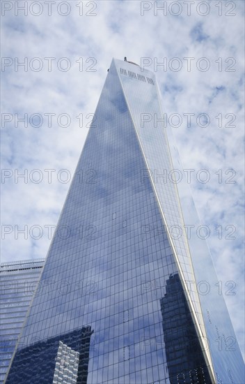 Sky reflecting in One World Trade Center