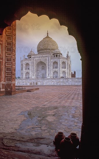 Taj Mahal at sunset