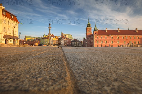 Poland, Masovia, Warsaw, Royal castle and monument column at historical town square