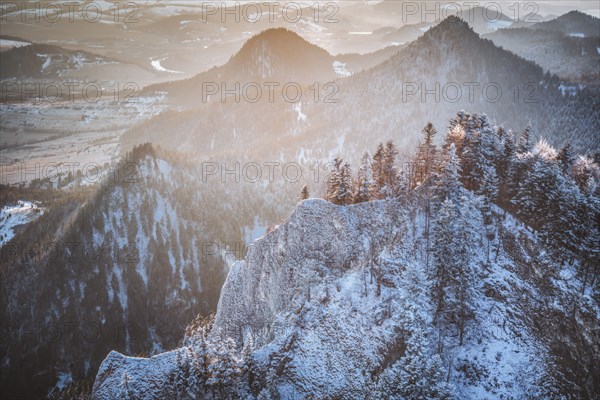 Poland, Lesser Poland, Mountain landscape in Pieniny National Park at sunset