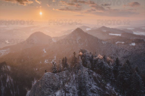 Poland, Lesser Poland, Mountain landscape in Pieniny National Park at sunset