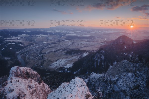 Poland, Lesser Poland, Mountain landscape in Pieniny National Park at sunset