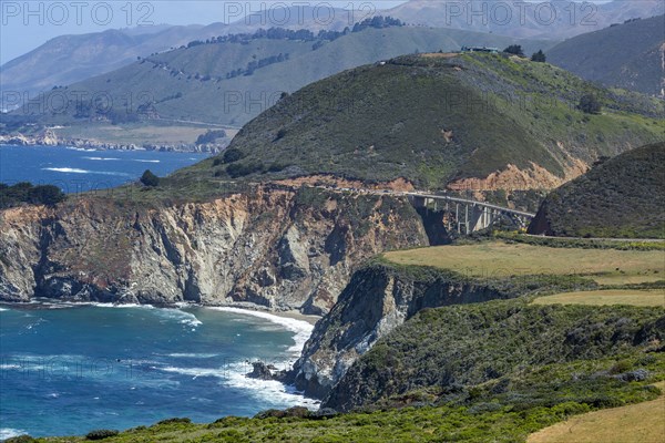 Usa, California, Big Sur, Pacific Ocean coastline with rocky cliffs