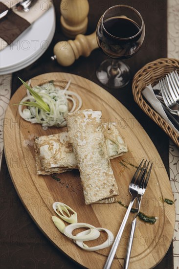 Bread and onions on tray