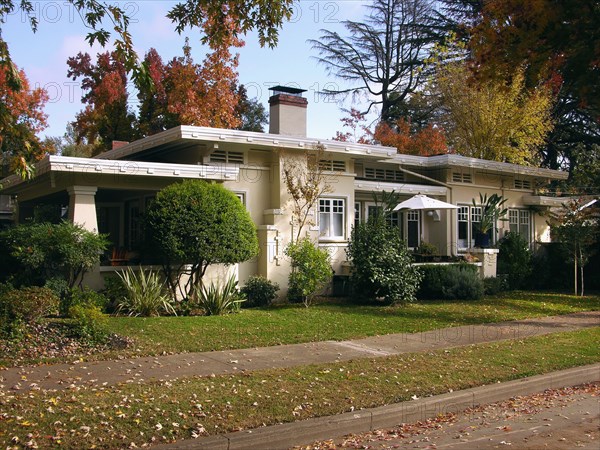 Exterior view of a contemporary bungalow styled home