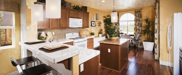 Breakfast bar in traditional kitchen