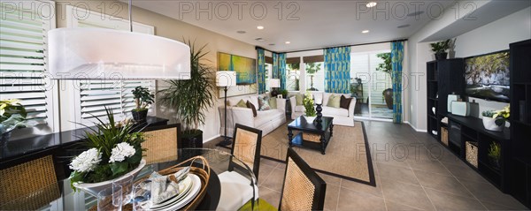 Dining and living area in contemporary traditional home