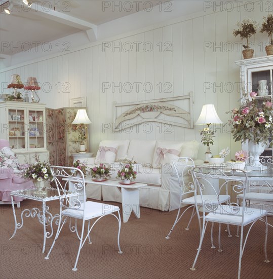 Seating furniture in foyer of a spacious shop