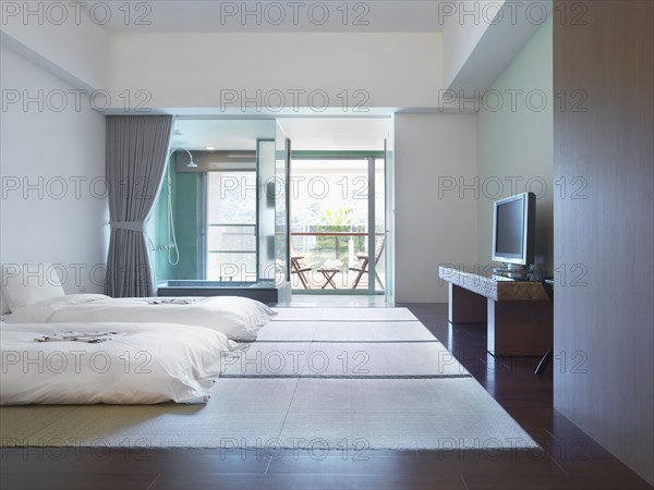 Modern Bedroom with platform beds