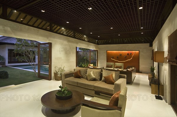 Warm contemporary living room