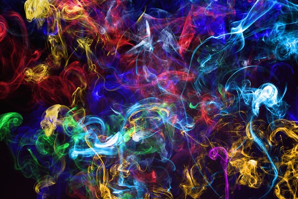 Multicolor smoke