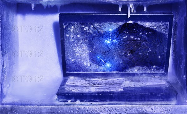 Frozen broken laptop computer