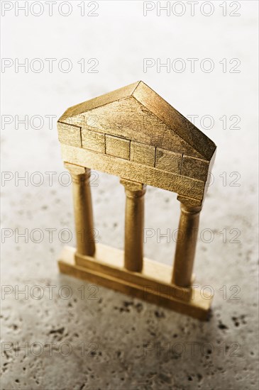 Golden model of pillars and archway