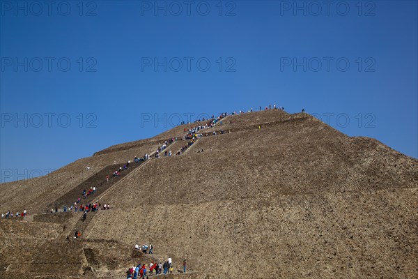 Tourists at historical site of Teotihuacan