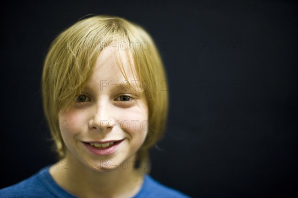 Close up of smiling boy