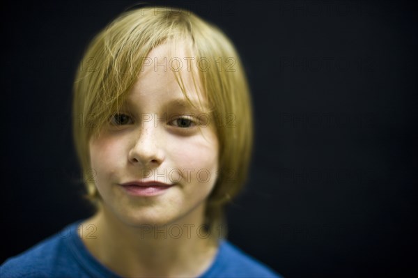 Close up of smiling boy