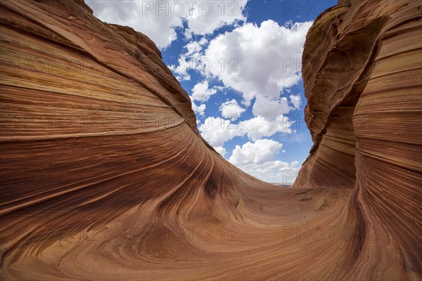 Grooves in desert rock formations