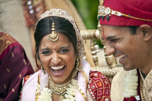 Indian bride and groom in traditional clothing