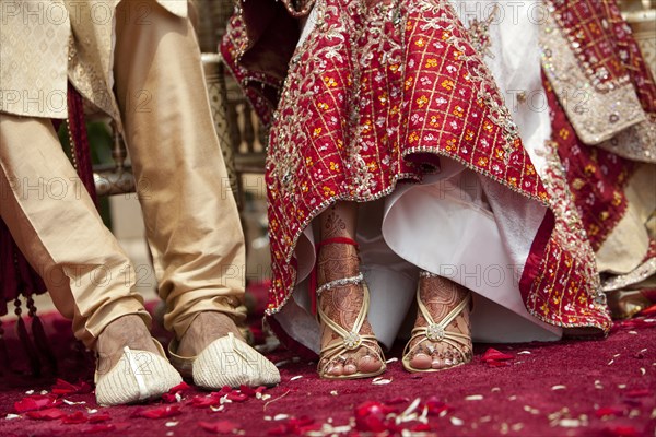 Indian bride and groom in traditional clothing