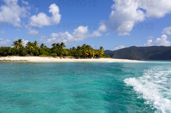 Ocean waves at tropical beach