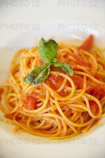 Tuscan spaghetti with basil