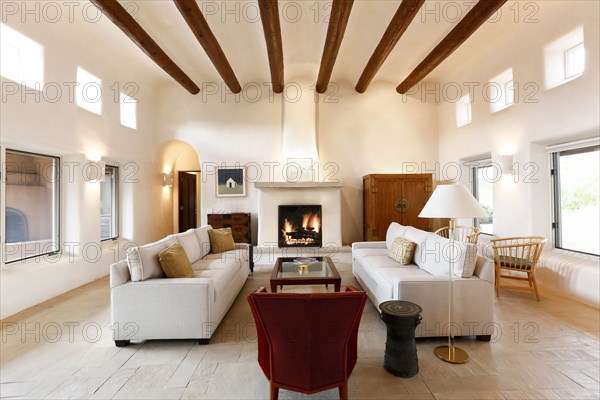 Livingroom with fireplace