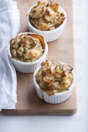 Bread pudding with apple