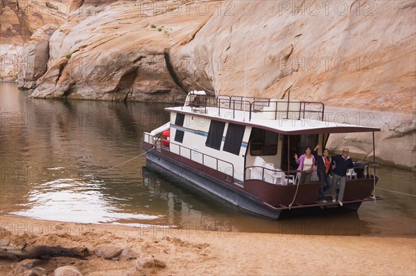 Friends on houseboat