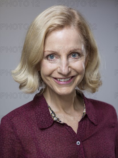 Close up of smiling Caucasian woman