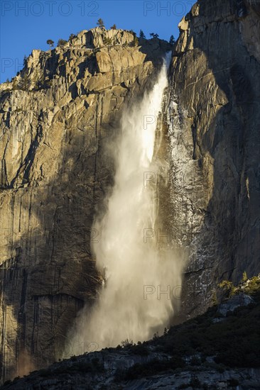 Yosemite Falls waterfall